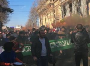 Акция протеста и столкновения в Тбилиси