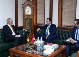 Виген Саргсян принял Матиаса Кислера