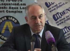 Около 100 человек на одном избирательном участке – трудный выбор