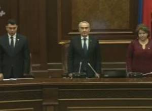 Armenian parliament observes moment of silence in memory of  March 2008 victims
