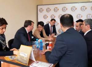 2 апреля пойти на избирательные участки во имя будущего Армении: посол США