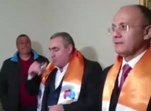 Сейран Оганян посетил штаб Сасуна Микаеляна