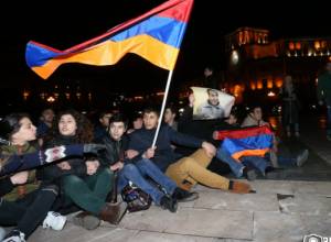 Citizens demand that Artur Sargsyan be buried in Yerablur Pantheon