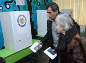 Rules of voting in polling booth