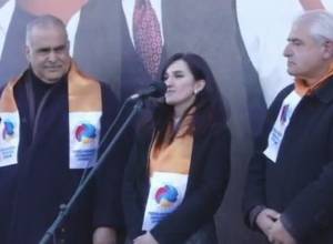 Raffi Hovannisian joins campaign rally in Gyumri