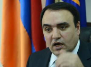 Live: Artur Baghdasaryan gives pre-election news conference