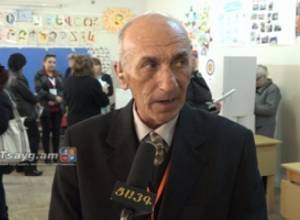 Избиратели переместили дверь избирательной комнаты