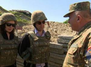 Атом Эгоян, Арсине Ханджян и Эрик Назарян посетили передовую линию