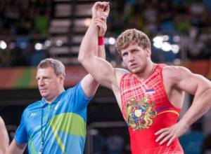 Արթուր Ալեքսանյանը դեռեւս բուժում է վնասվածքը