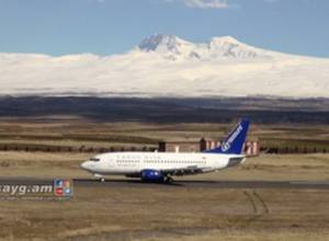 Airplane named after Mher Mkrtchyan lands in Gyumri city