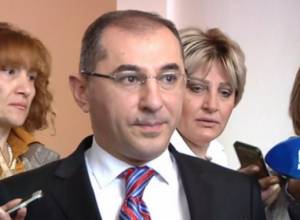 Եթե մենք ունենք դեֆիցիտային բյուջե, մեր պարտքը պետք է աճի. Վարդան Արամյան