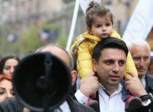 «У мэрии столько же автомобилей, сколько у Национального собрания»: Ал. Симонян: Аравот