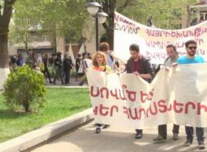 Антипервомайское шествие: «Голоден – ешь богатых»