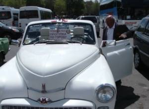 Не доверяет автомобиль Сталина даже чиновникам