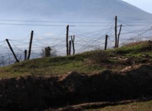 Azerbaijan fires 60-mm mortars across border