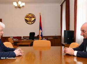 Бако Саакян принял Анджея Каспшика