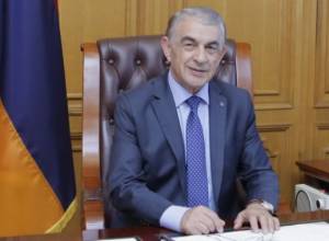 Ara Babloyan sends congratulatory address to Charles Aznavour