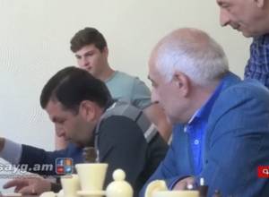 В областной администрации по выходным проводятся шахматные турниры