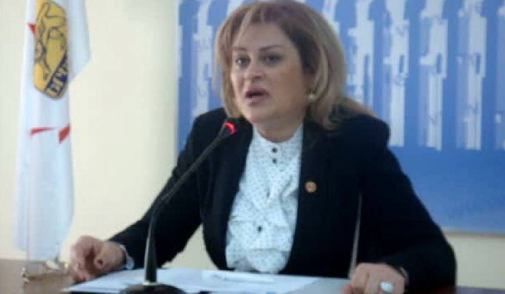 e7ec199f8cd76bddc4f7d70c7f144ec4