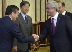 Serzh Sargsyan receives Japanese official