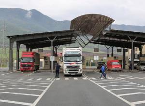 В таможенных пунктах установлен круглосуточный рабочий режим