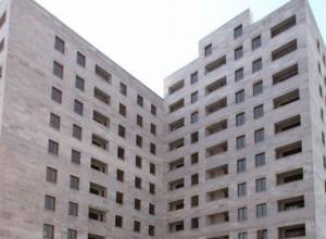 Нетрезвый гражданин угрожал броситься с балкона