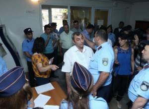 Адвокаты по делу Сасна црер вновь не вошли в зал заседаний