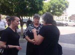 Why are you afraid of people? Mothers of deceased servicemen to Serzh Sargsyan