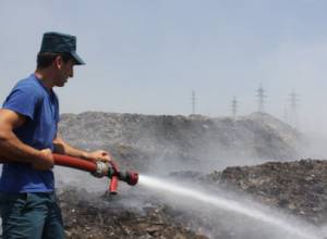13-го июля борются против пожара в квартале Ахтанак