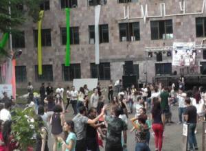 12 DJs in the territory of old plant: Music Fest held