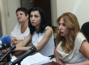 Yerkir Tsirani party presents figures