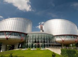 Ուսուցչի մեղքով աչքը կորցրած աշակերտի գործը՝ ՄԻԵԴ-ում. ՀՔԱՎԳ