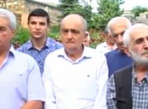 Վանաձորում խնկարկել էն ԱՍԱԼԱ-ի մարտիկների հիշատակը