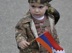 Серж Саргсян участвует в праздничный мероприятиях в Арцахе