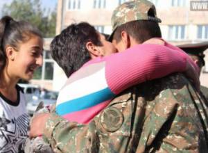 Родители проживающих в Ереване военнослужащих посетят своих сыновей
