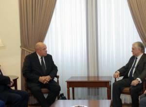 Edvard Nalbandyan receives the representative of Vladimir Putin