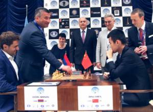 Լեւոն Արոնյանը ոչ-ոքի ավարտեց եզրափակիչ առաջին պարտիան