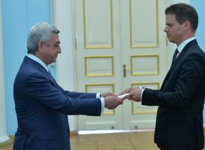 Newly appointed French ambassador hands credentials