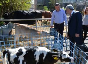 Серж Саргсян посетил выставку