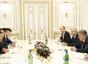 Discussion on new Silk Road project with the Chinese