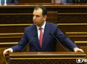 Сделал ли бы министр блестящую карьеру, если б пошел в армию в 18 лет?