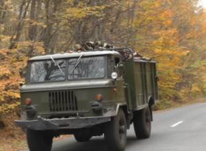 Վառելափայտը տեղափոխում են առանց պետհամարանիշի մեքենաներով