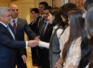 С армянской общиной Индии встретился Серж Саргсян