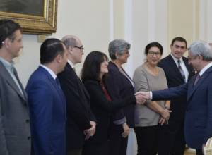 Serzh Sargsyan receives Second All-Armenian Scientific Conference participants