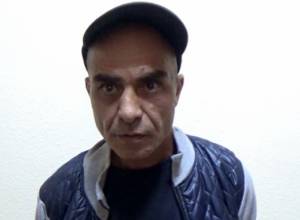 Совершил разбойничье нападение в лифте с угрозой ножом