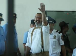 Судья заслушал жалобы Сасна црер: Ашоту Петросяну не предоставят масляных красок