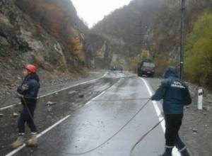 Չեզոքացնում են Արցախի Դրմբոն համայնքում առկա քարաթափման վտանգը