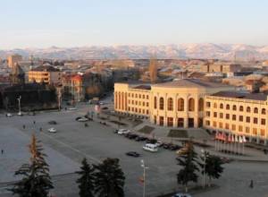 Новый скандал в Ширакском госуниверситете: проректор подал в отставку