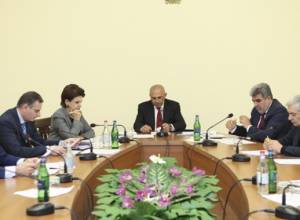 Live: Комиссия обороны НС ночью созвала заседание