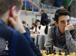 Գրոսմայստեր Հայկ Մարտիրոսյանը հետապնդում է երկու առաջատարներին